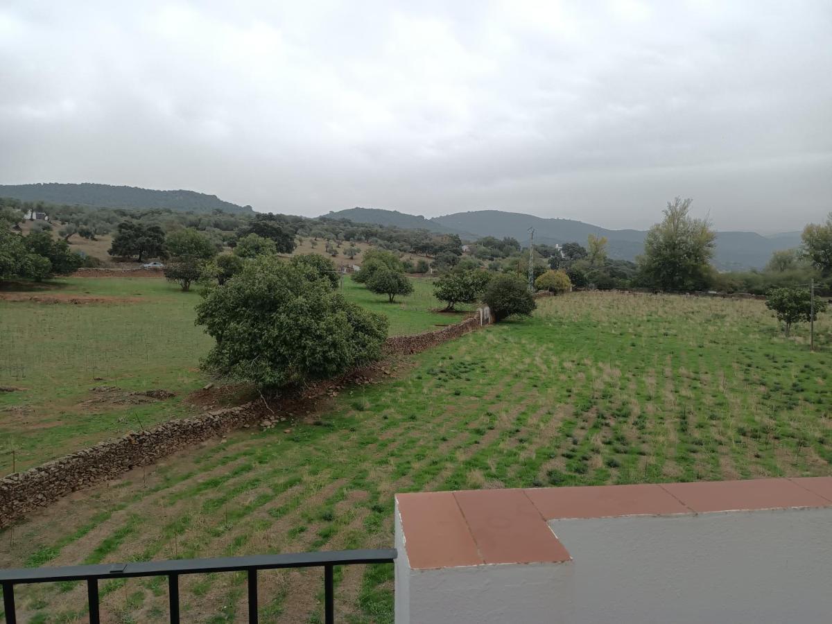 El Corralon De Severo Hinojales Esterno foto