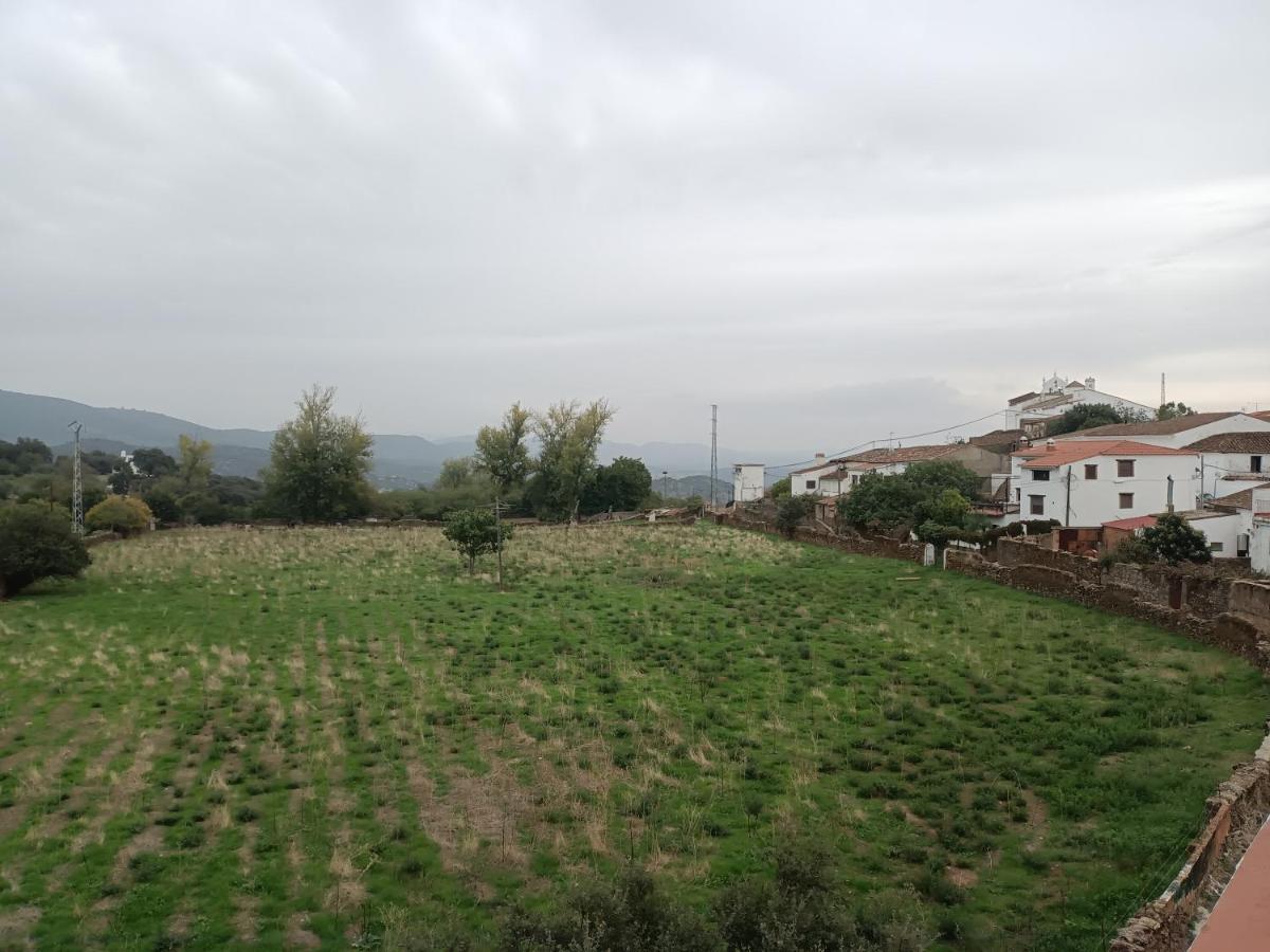 El Corralon De Severo Hinojales Esterno foto